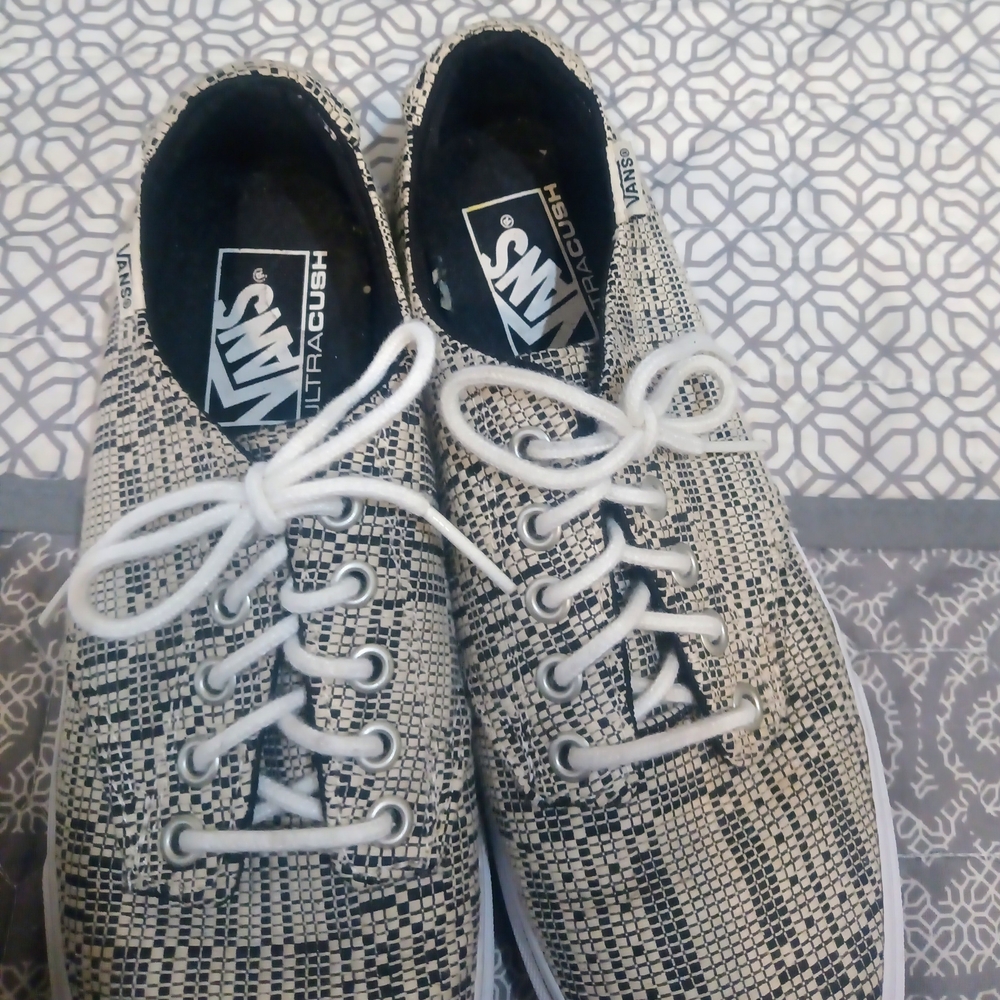 Vans Woman's Black and White Patterned Sneakers